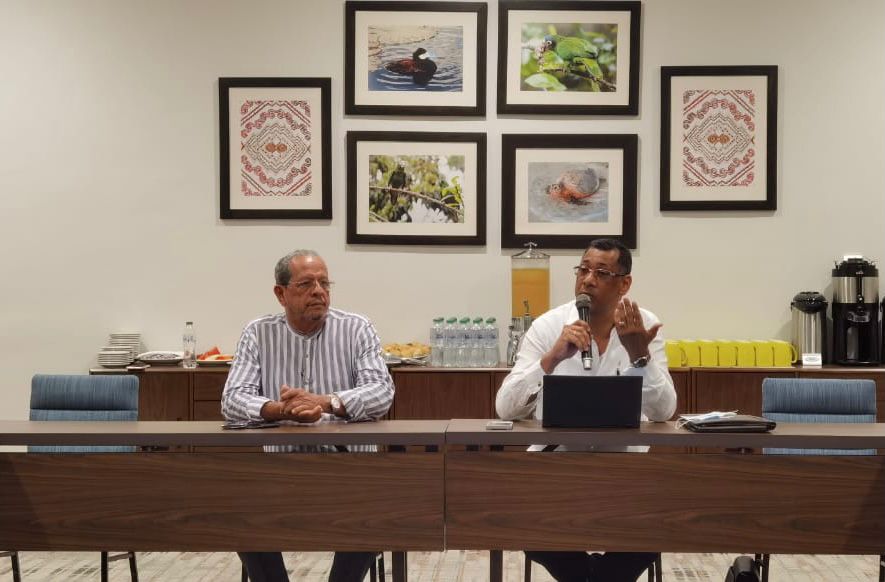 Enrique García sostiene una reunión con el sector hotelero y construcción de Verón-Punta Cana